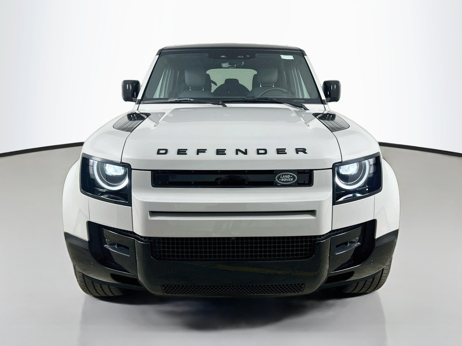 New 2026 Land Rover Defender 110 X-Dynamic SE AWD/4WD image 2