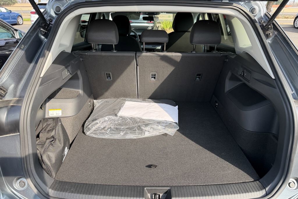 Used 2025 Volkswagen Tiguan S image 22