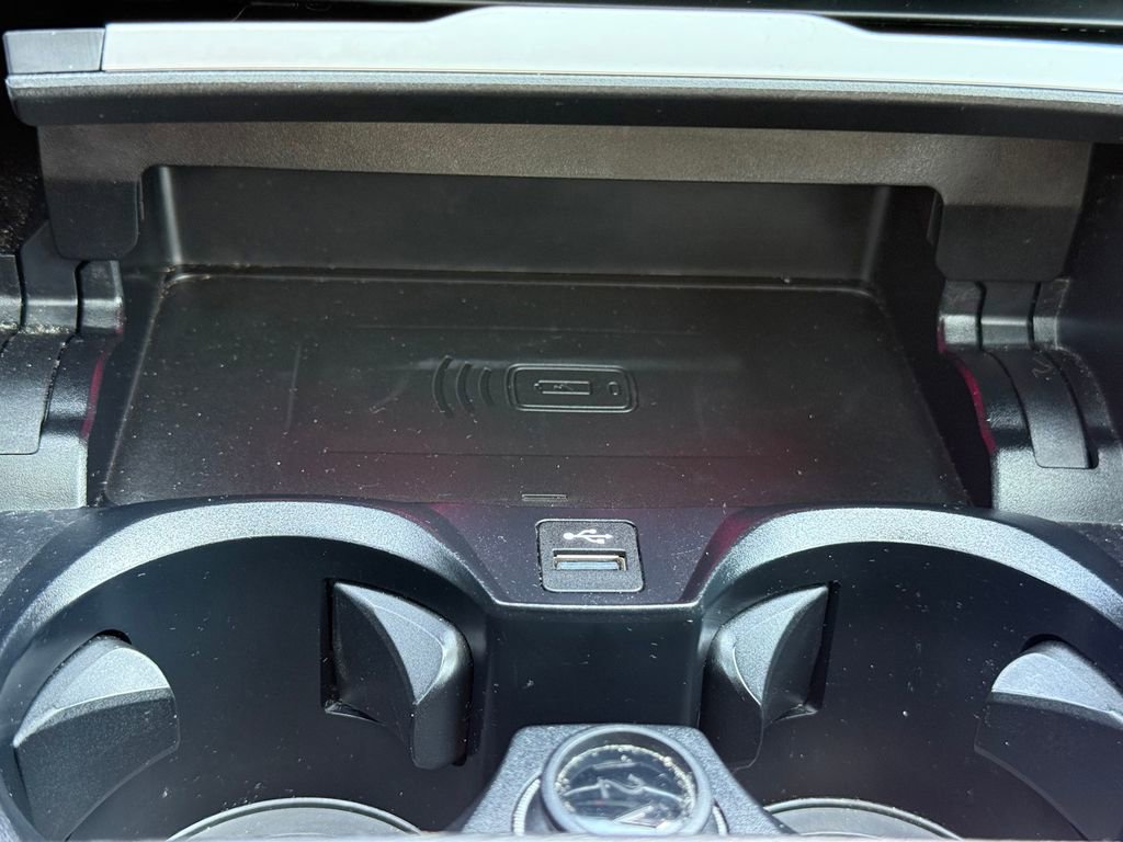 Used 2024 BMW 330i Sedan image 25