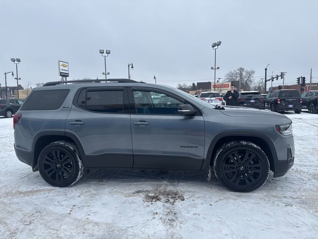 Used 2022 GMC Acadia SLT w/ Elevation Edition image 6