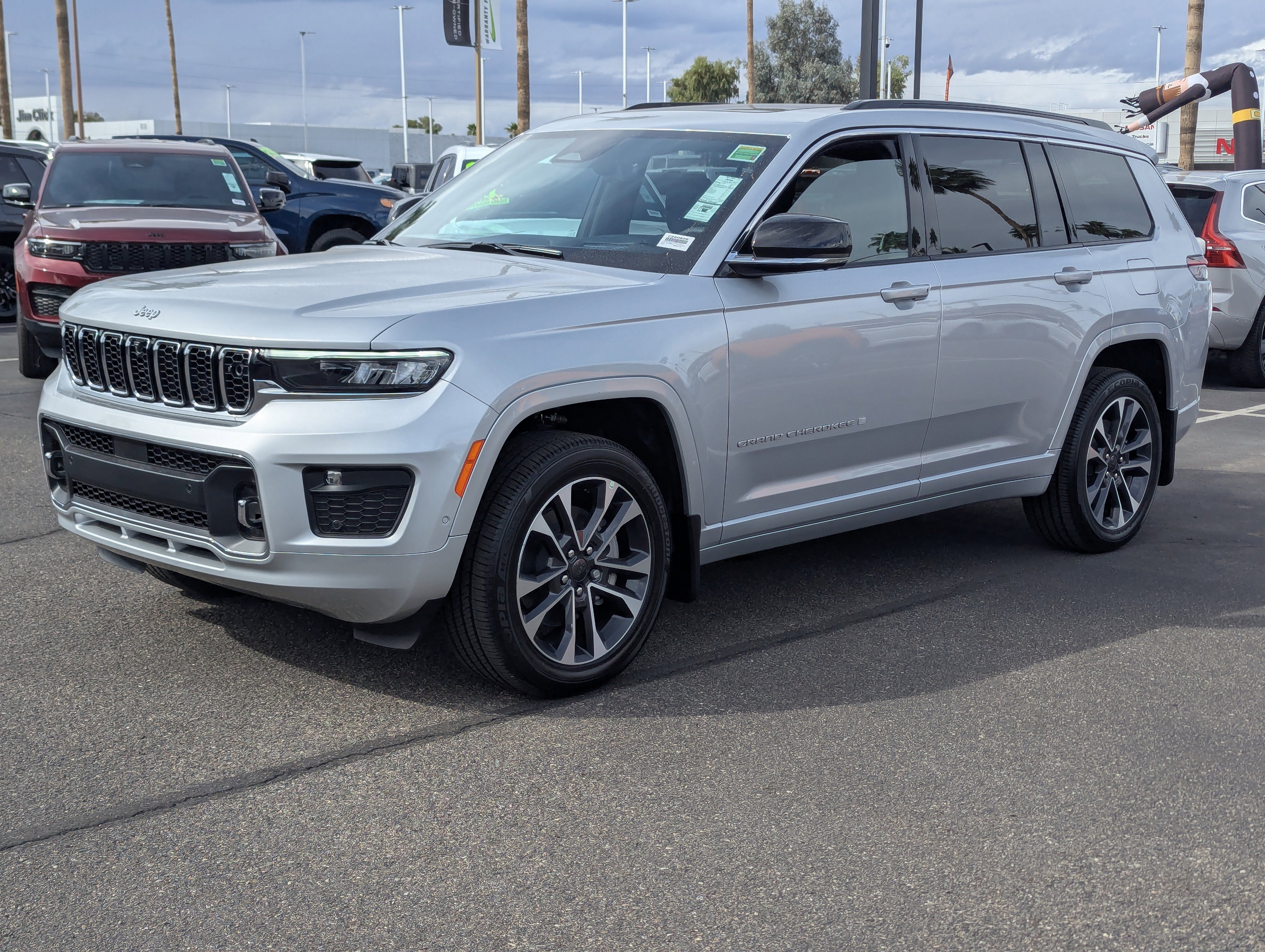 New 2025 Jeep Grand Cherokee L Overland image 3