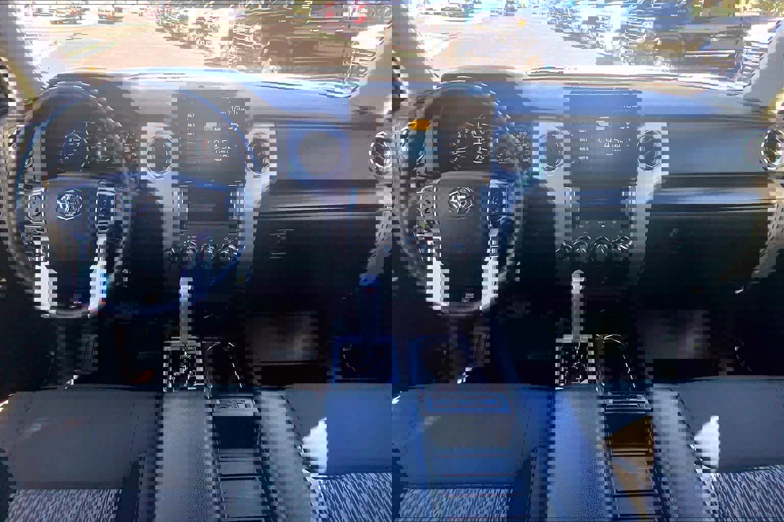 Used 2019 Toyota Tundra SR5 w/ SR5 Upgrade Package AWD/4WD image 16