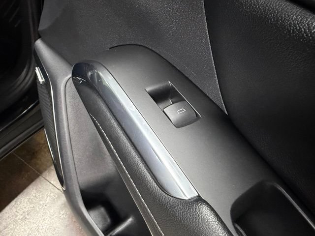 Used 2024 Chevrolet Traverse LT w/ Enhanced Driving Package FWD image 30