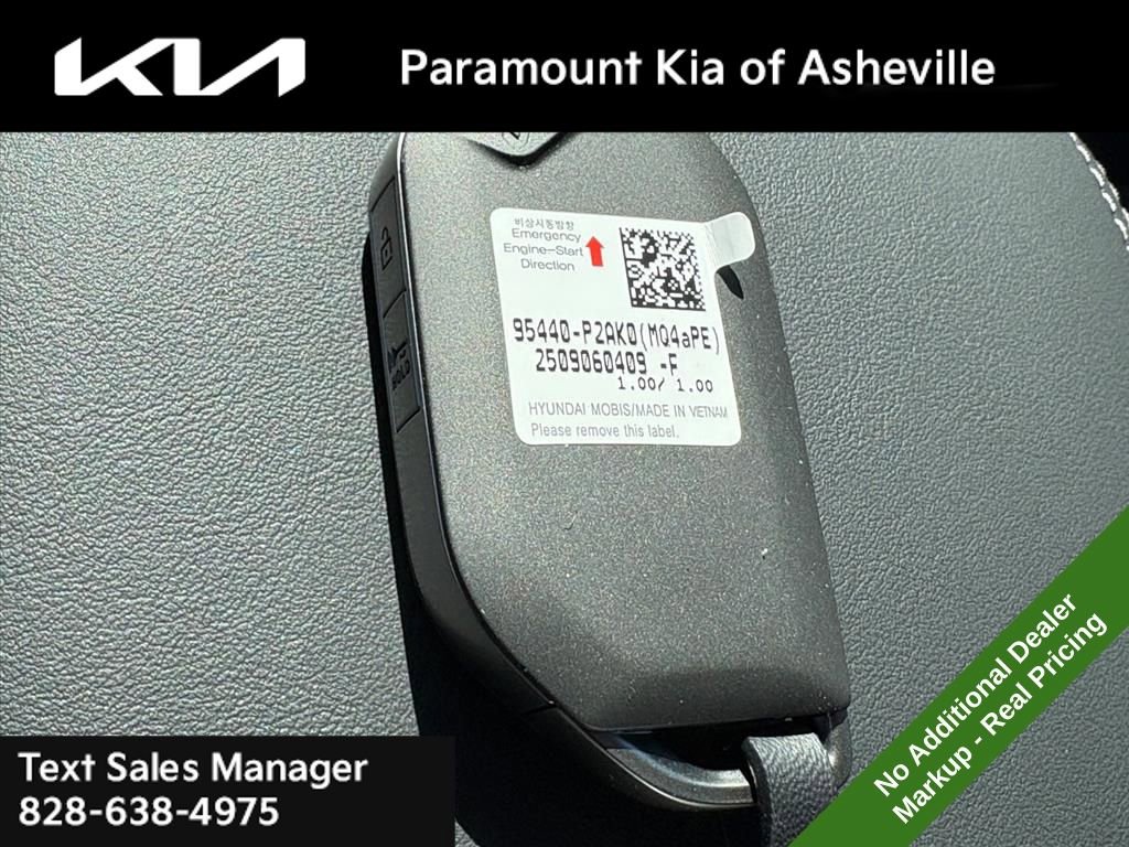 New 2026 Kia Sorento LX image 28