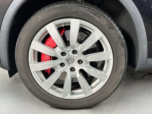 Used 2015 Porsche Cayenne Turbo image 34