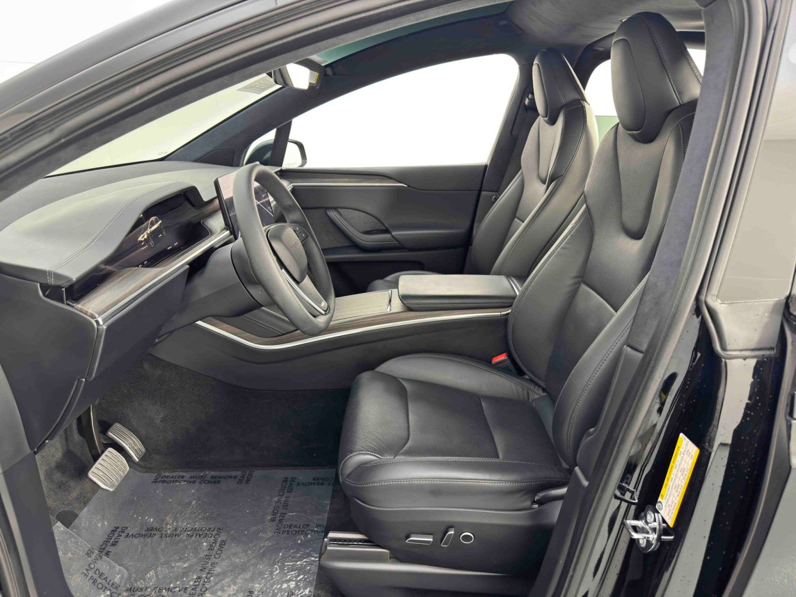 Used 2023 Tesla Model X image 16