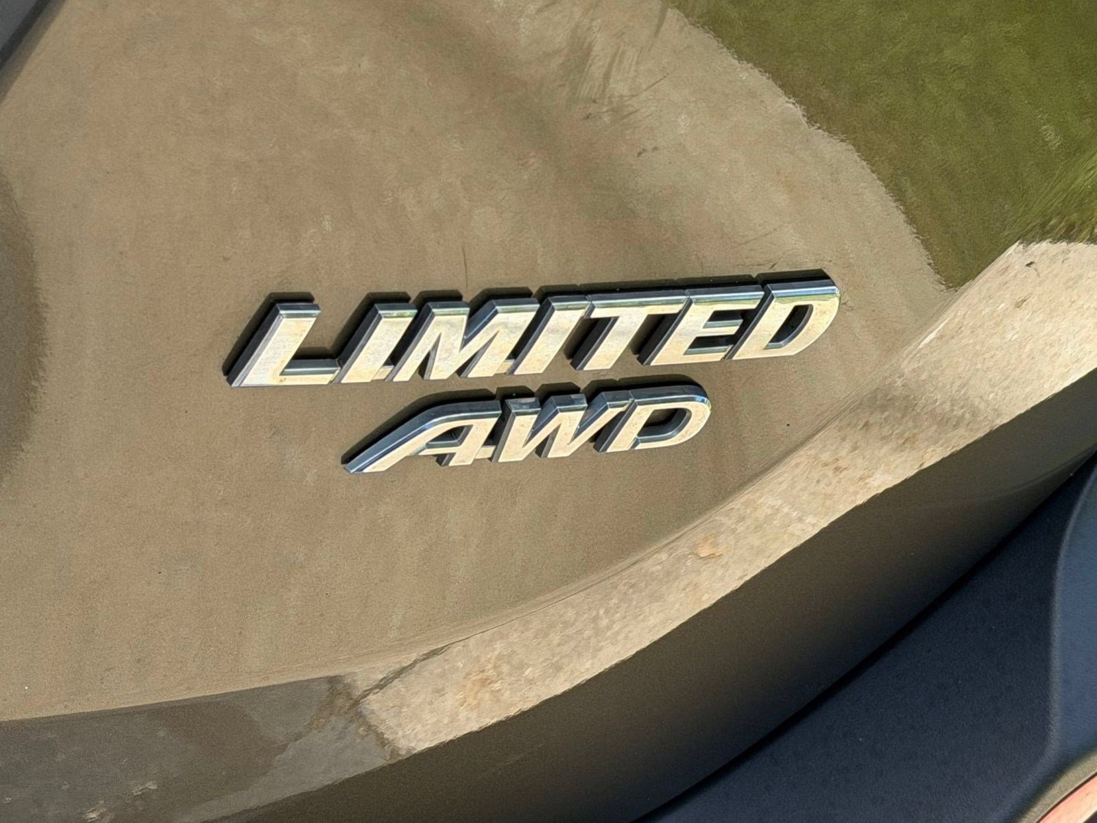 Used 2015 Toyota RAV4 Limited AWD/4WD image 36