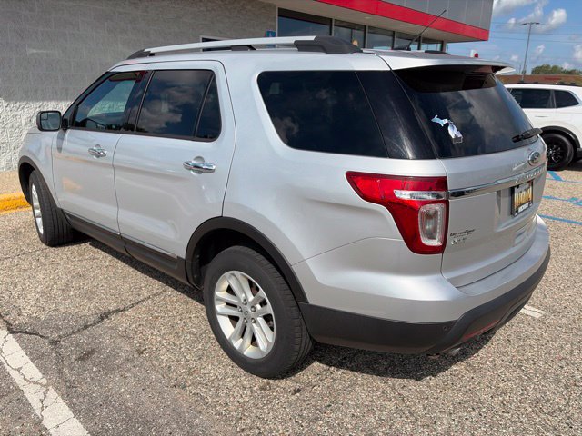 Used 2014 Ford Explorer XLT w/ Equipment Group 202A AWD/4WD image 8