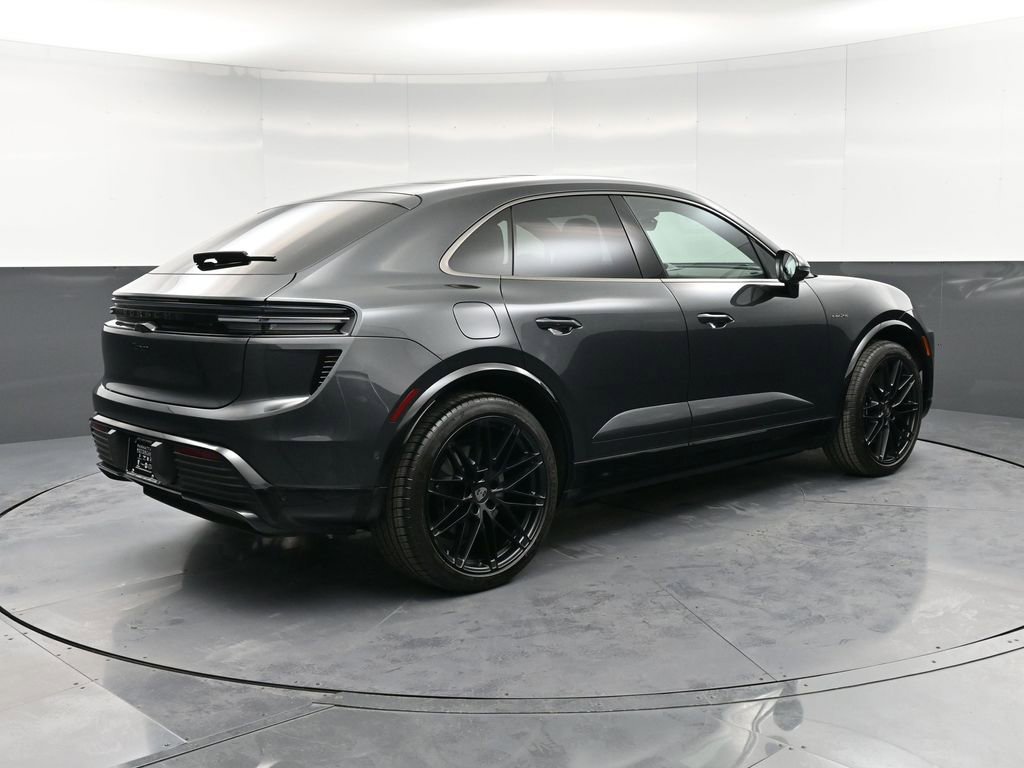 Certified 2024 Porsche Macan Turbo Electric image 8