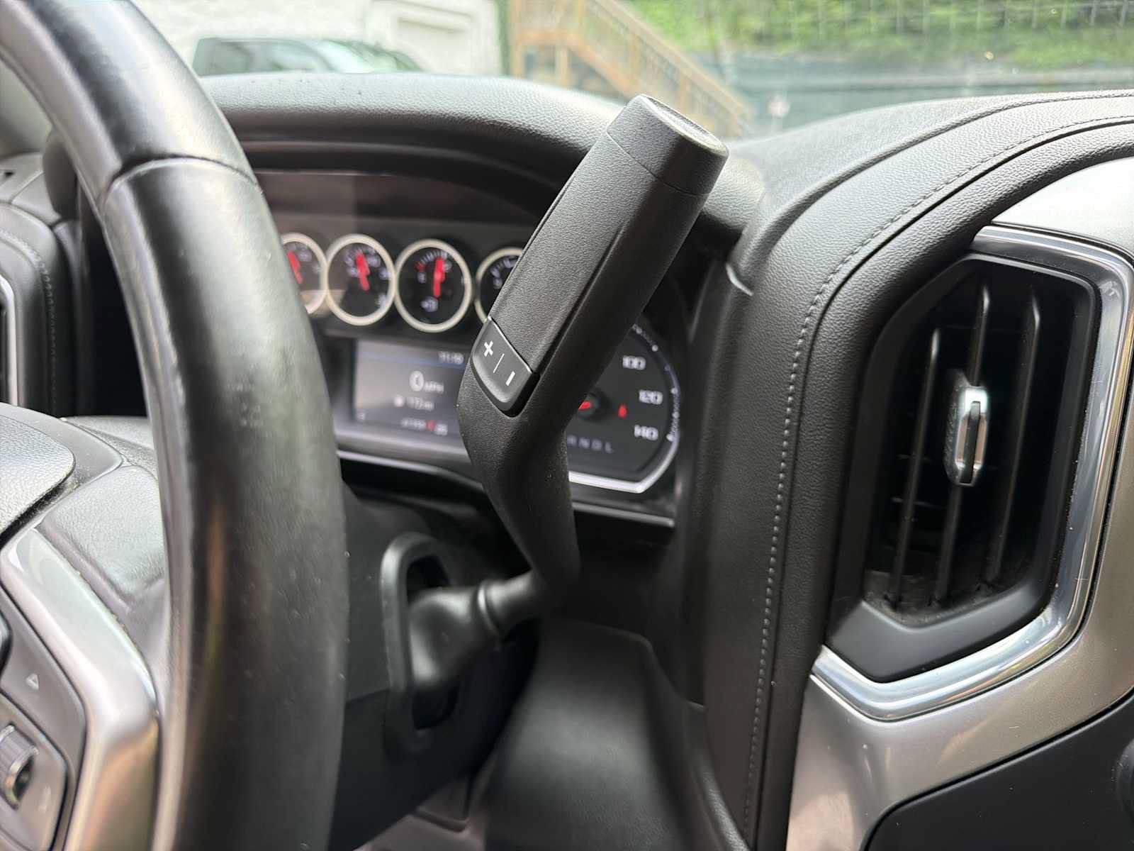 Certified 2021 Chevrolet Silverado 1500 LT AWD/4WD image 24