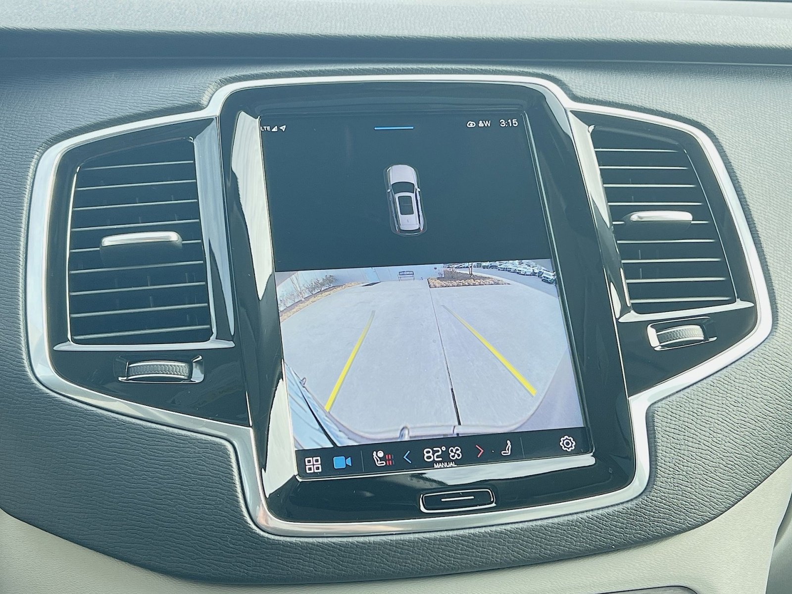 Certified 2023 Volvo XC90 B6 Plus w/ Protection Package Premier image 19