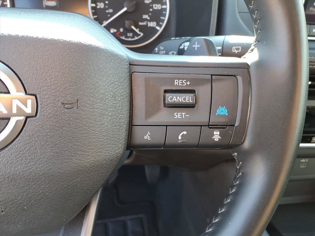 Used 2025 Nissan Rogue SV FWD image 25