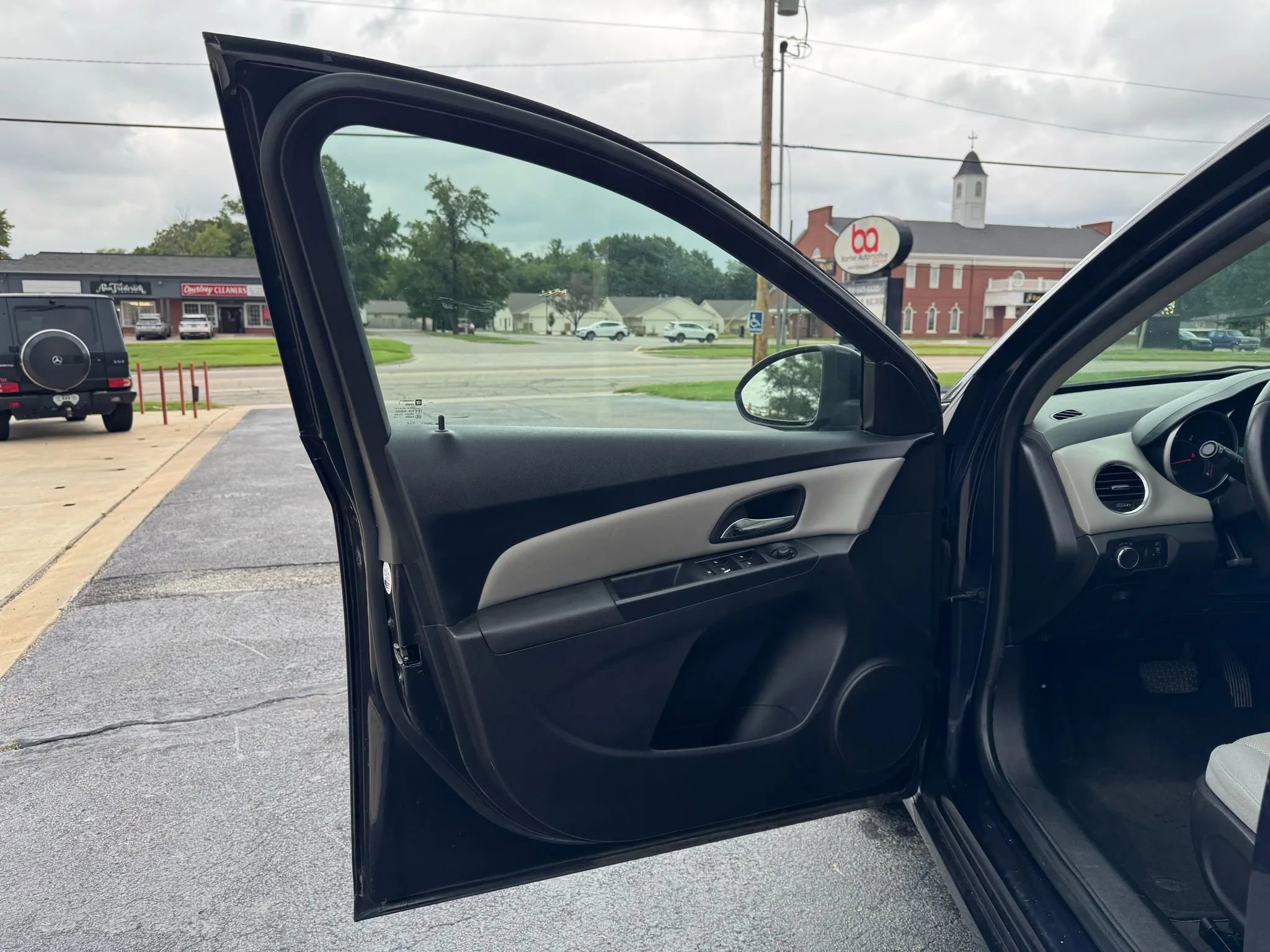 Used 2014 Chevrolet Cruze LT w/ Technology Package image 7