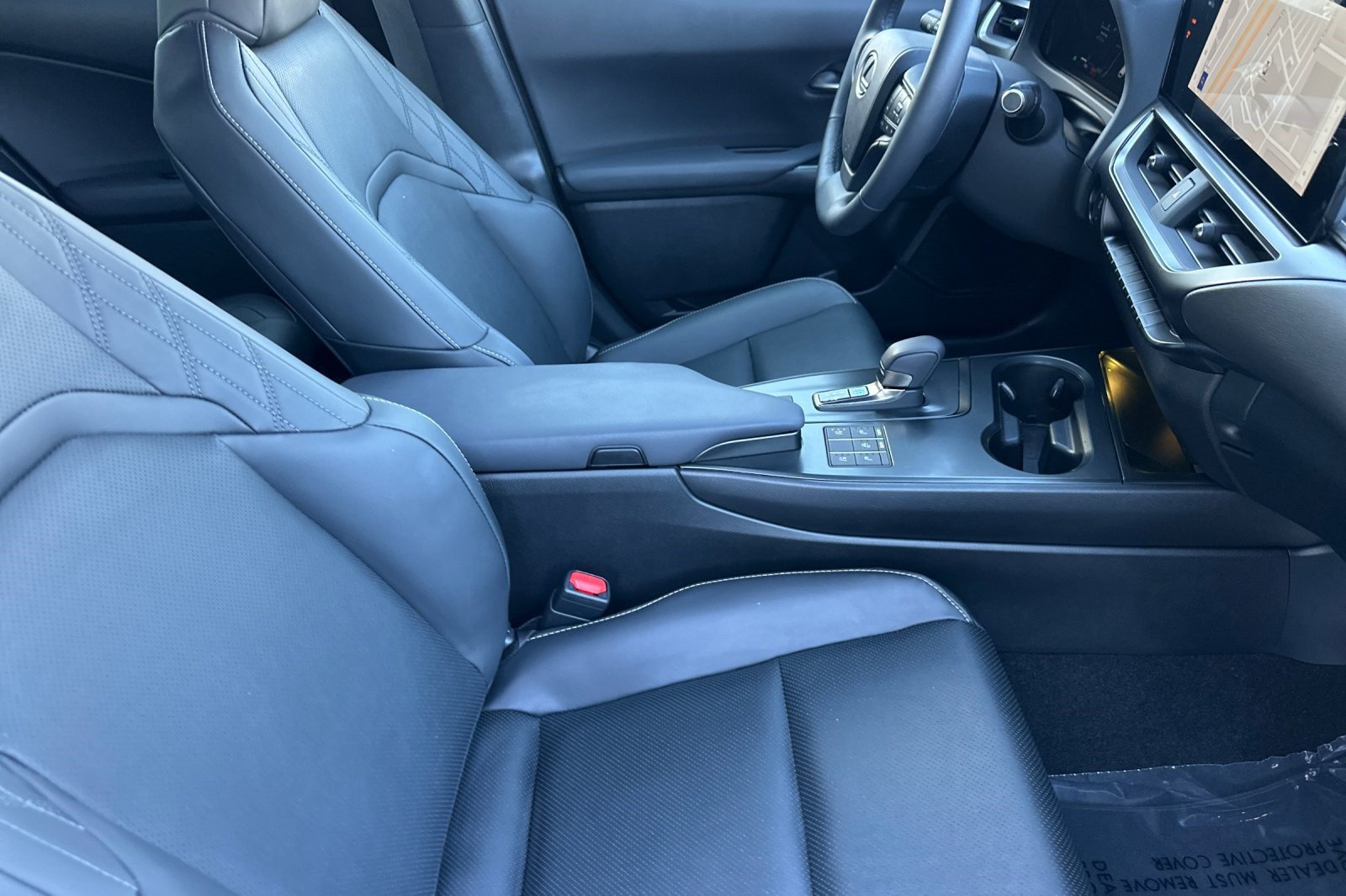 Certified 2026 Lexus UX 300h FWD w/ Accessory Package (Z2) image 27