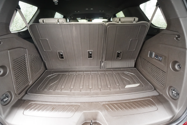 Used 2025 GMC Yukon Elevation AWD/4WD image 28