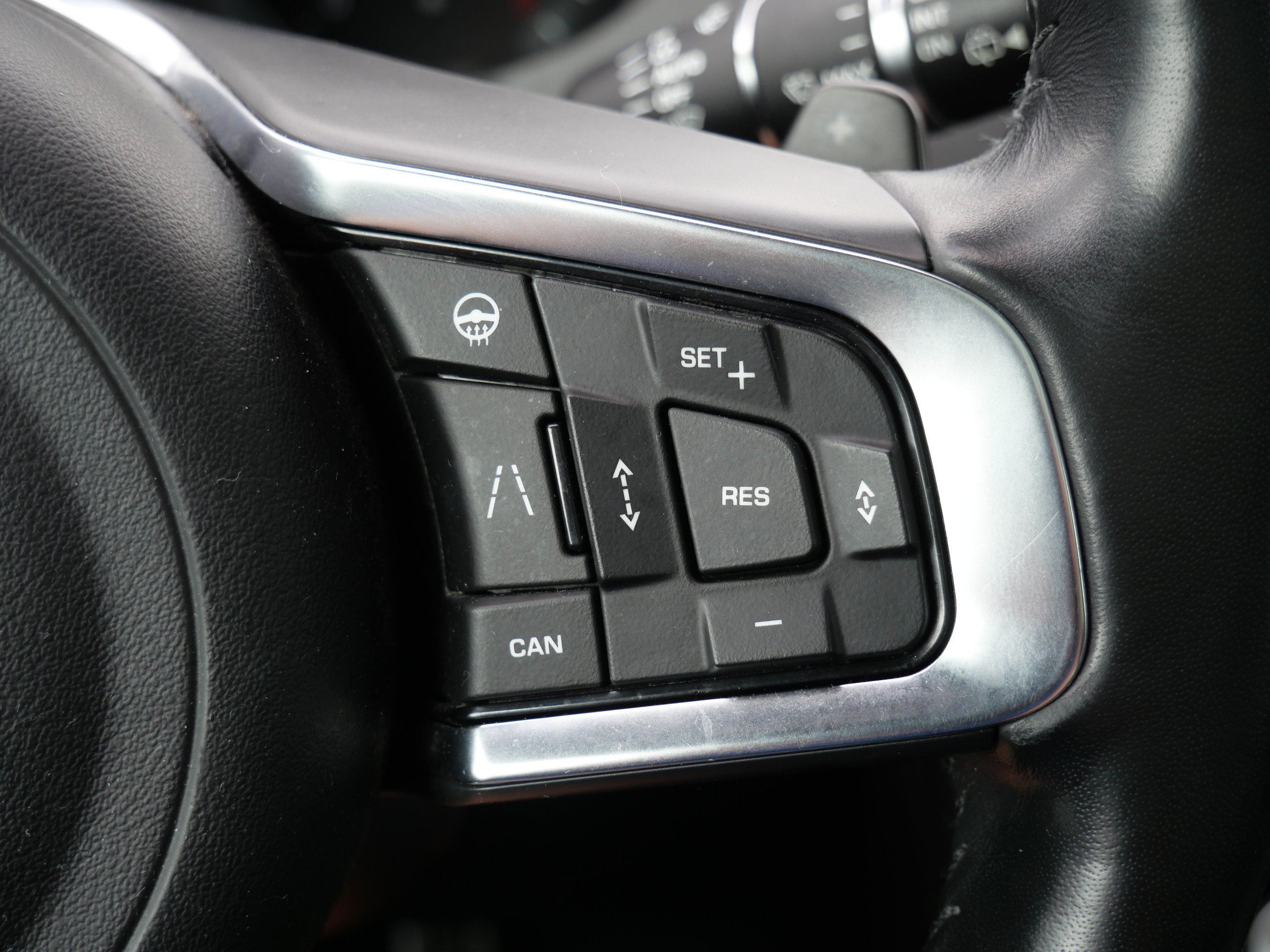Used 2019 Jaguar F-PACE Prestige AWD/4WD image 27