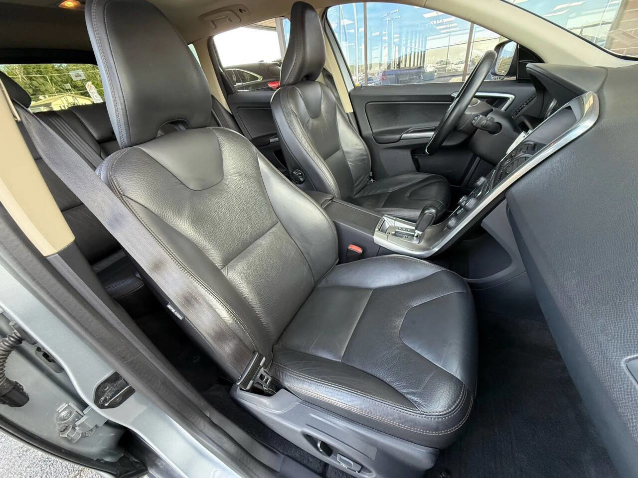 Used 2012 Volvo XC60 T6 image 24