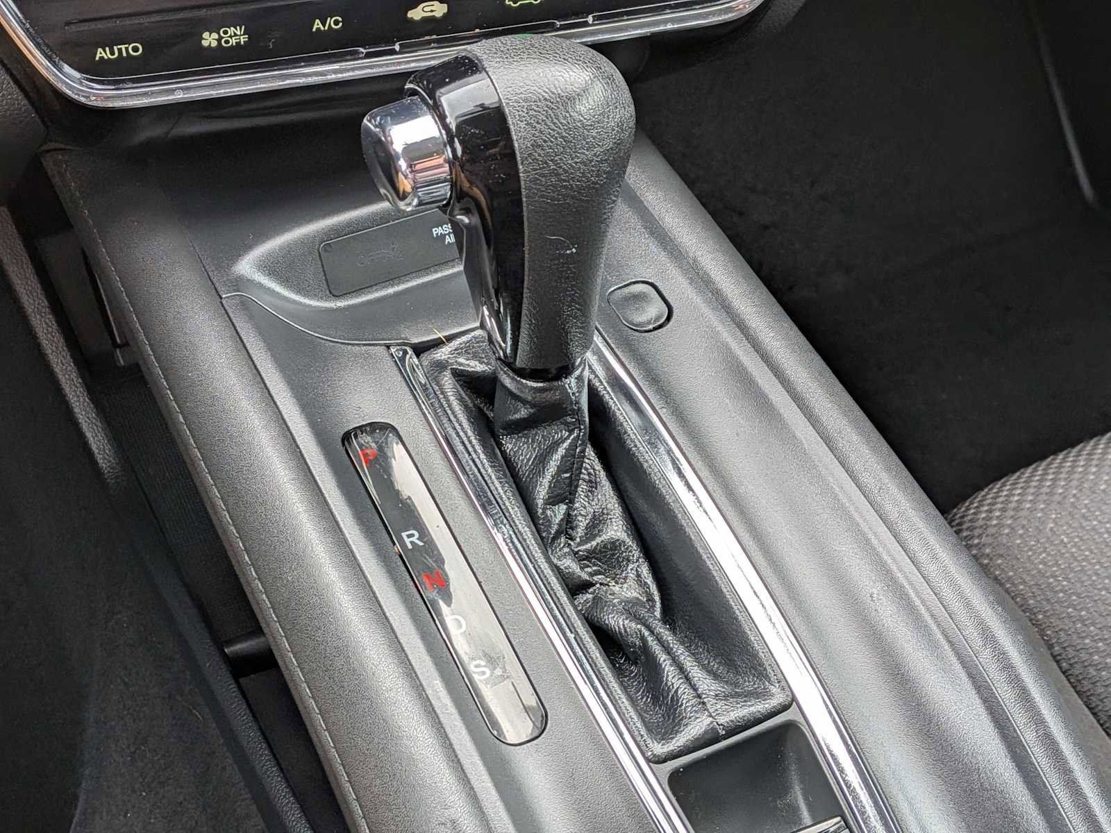 Used 2016 Honda HR-V EX image 29