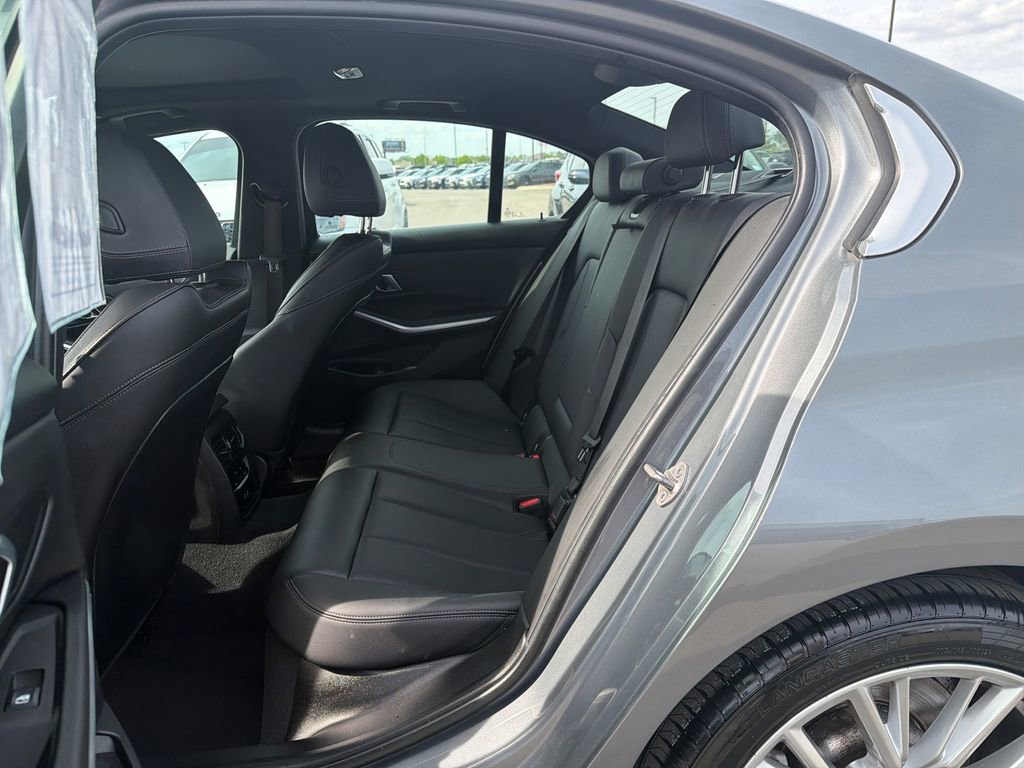 Used 2024 BMW 330i Sedan w/ Convenience Package image 27