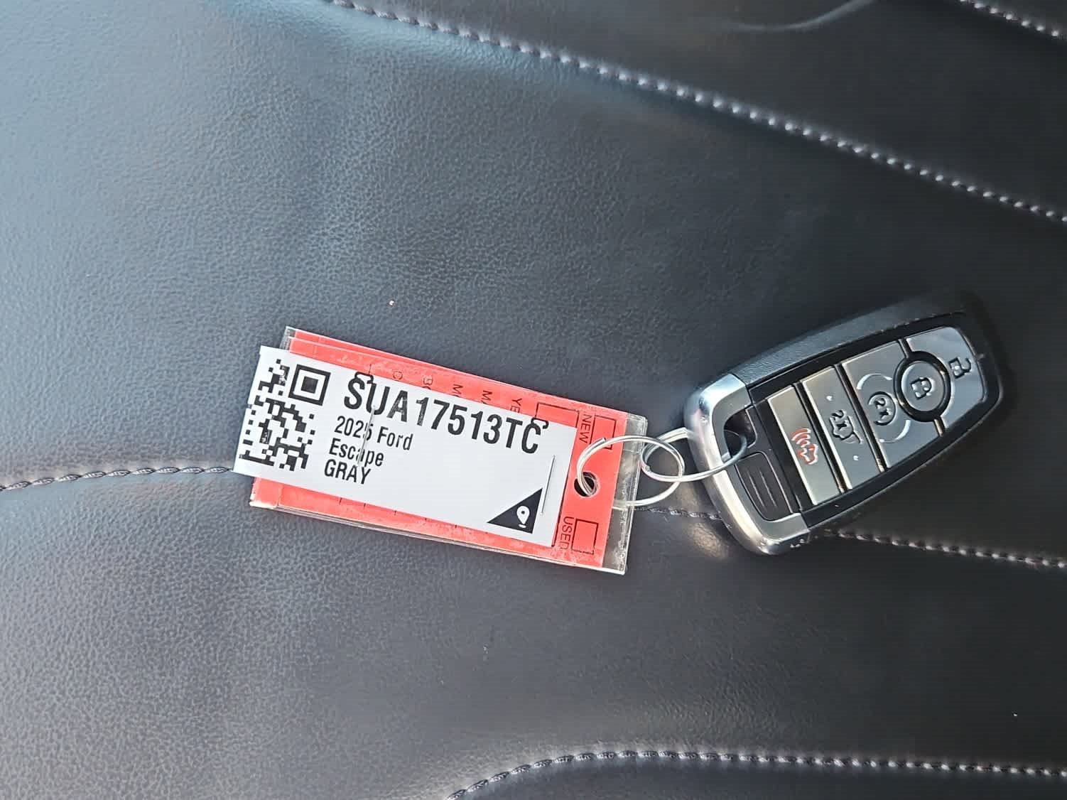 Used 2025 Ford Escape SE w/ PHEV Premium Package image 19