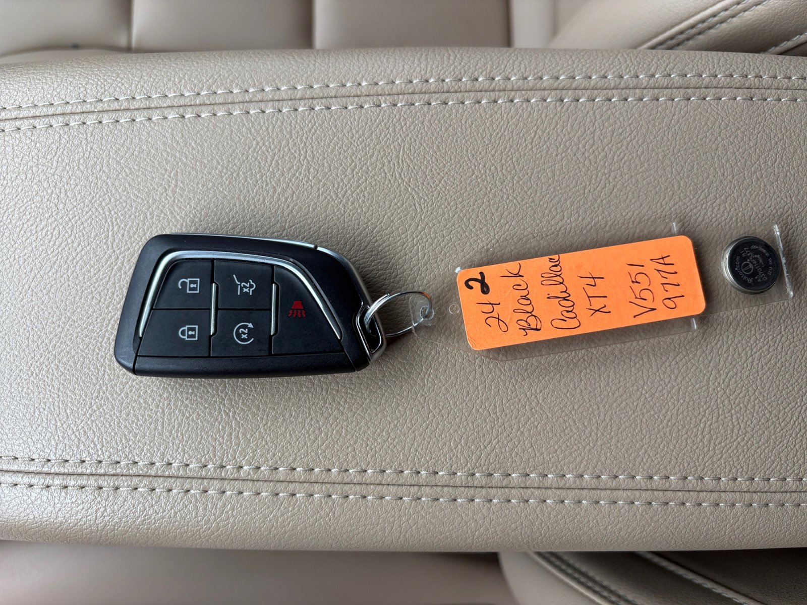 Used 2024 Cadillac XT4 Luxury w/ LPO, Floor Liner Package FWD image 25