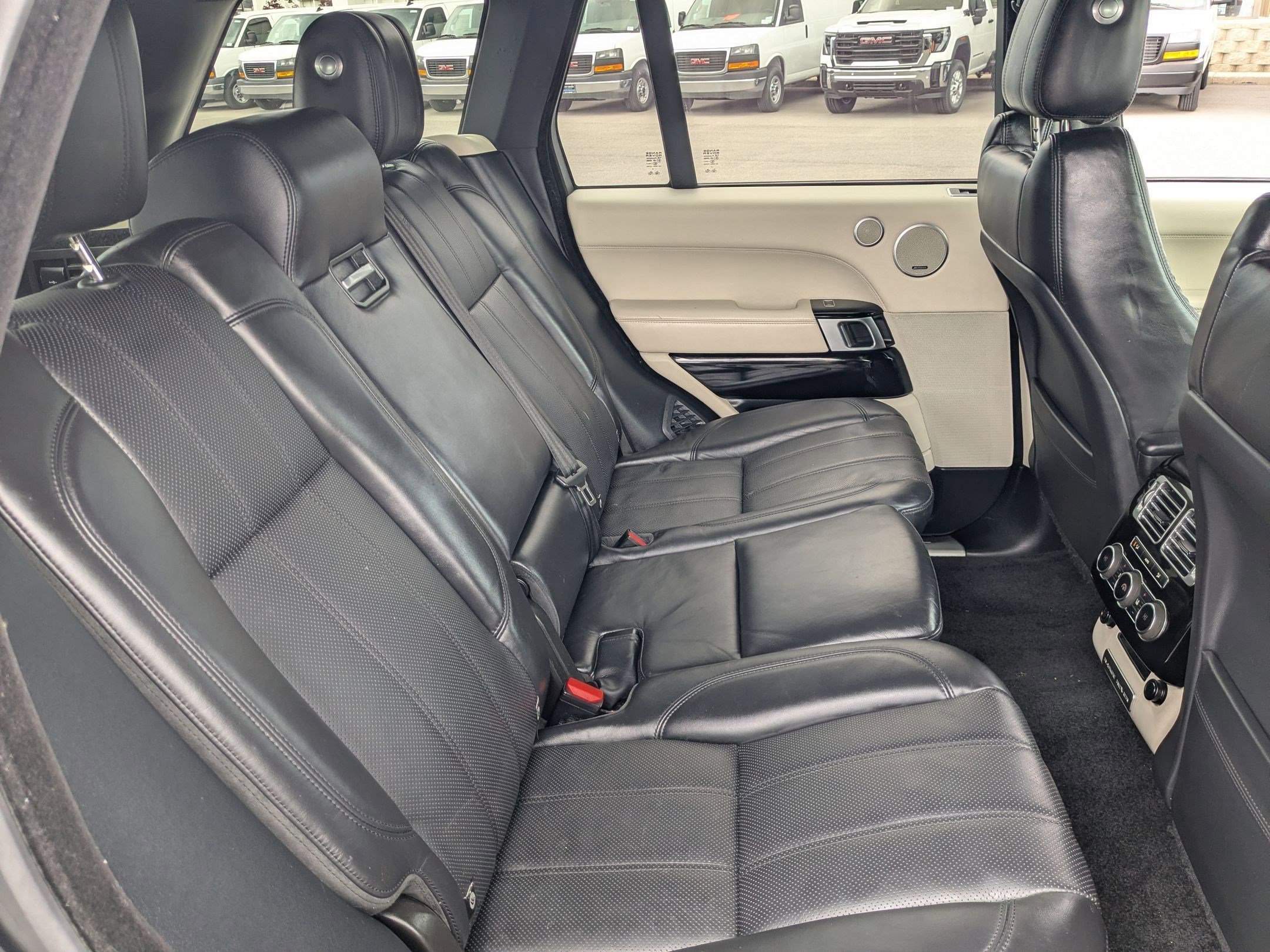Used 2014 Land Rover Range Rover Supercharged AWD/4WD image 29
