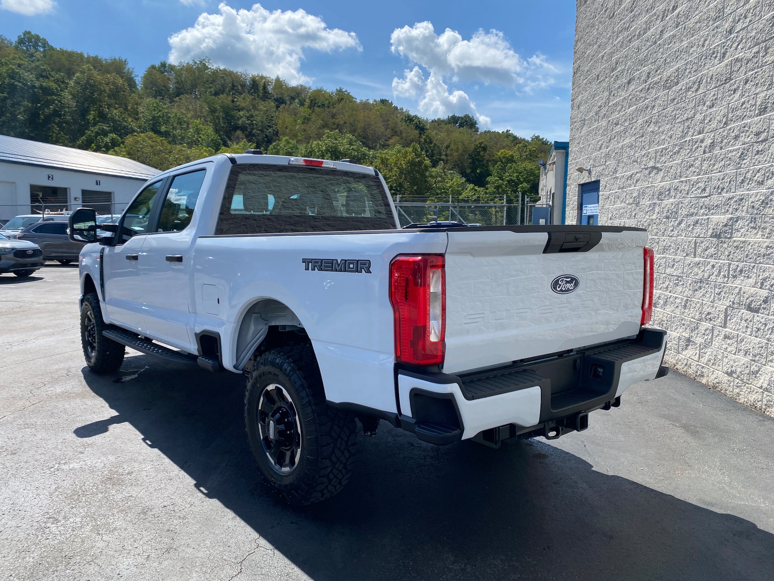 New 2027 Ford F250 XL w/ Tremor Off-Road Package AWD/4WD image 8