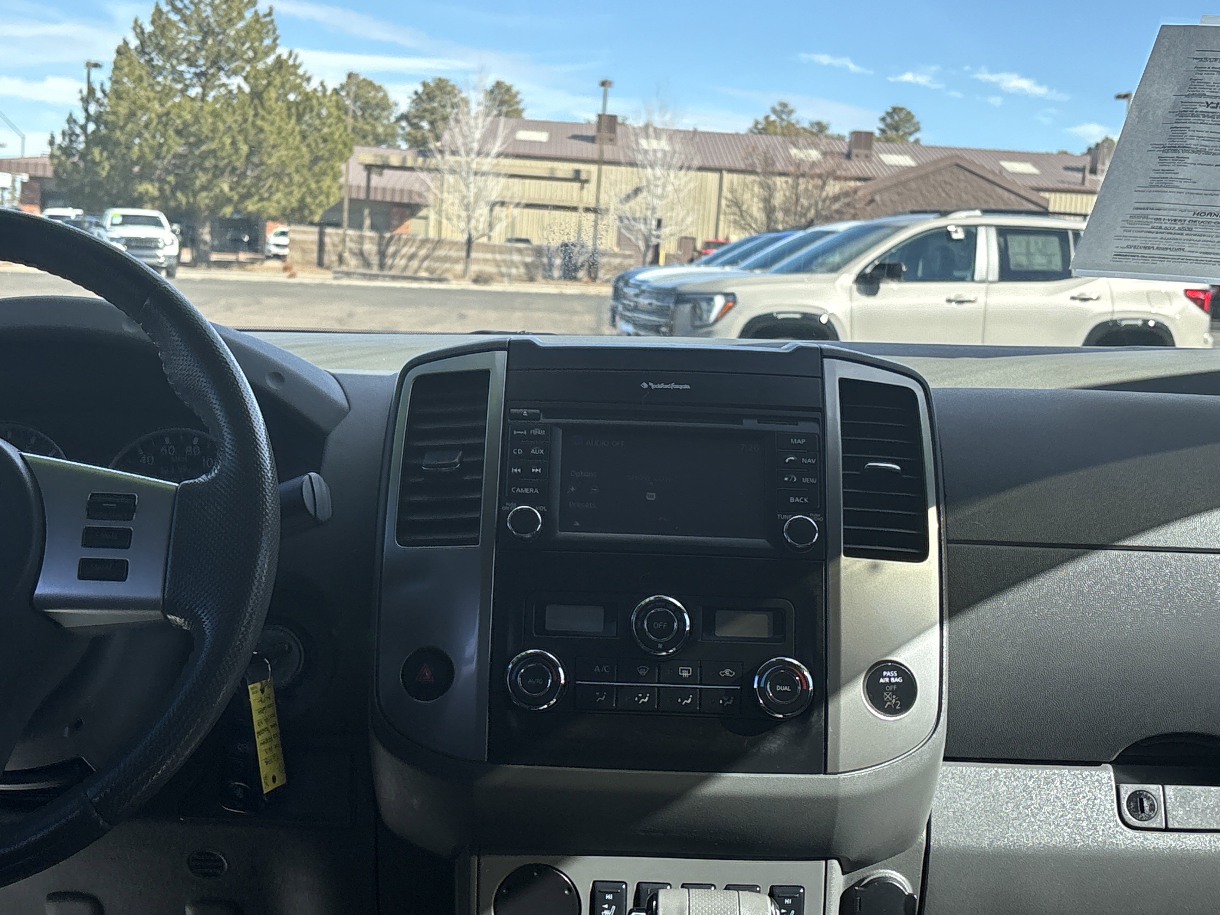 Used 2013 Nissan Frontier SL w/ Moonroof Pkg image 22