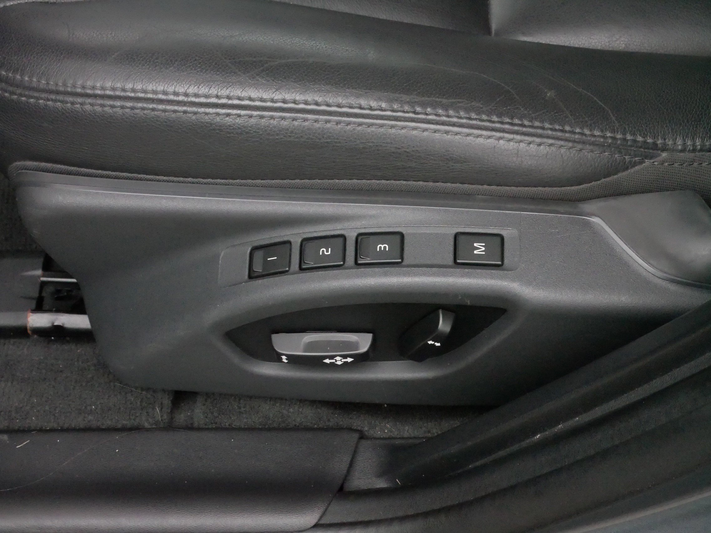 Used 2018 Volvo V60 T5 Cross Country w/ Convenience Package image 20