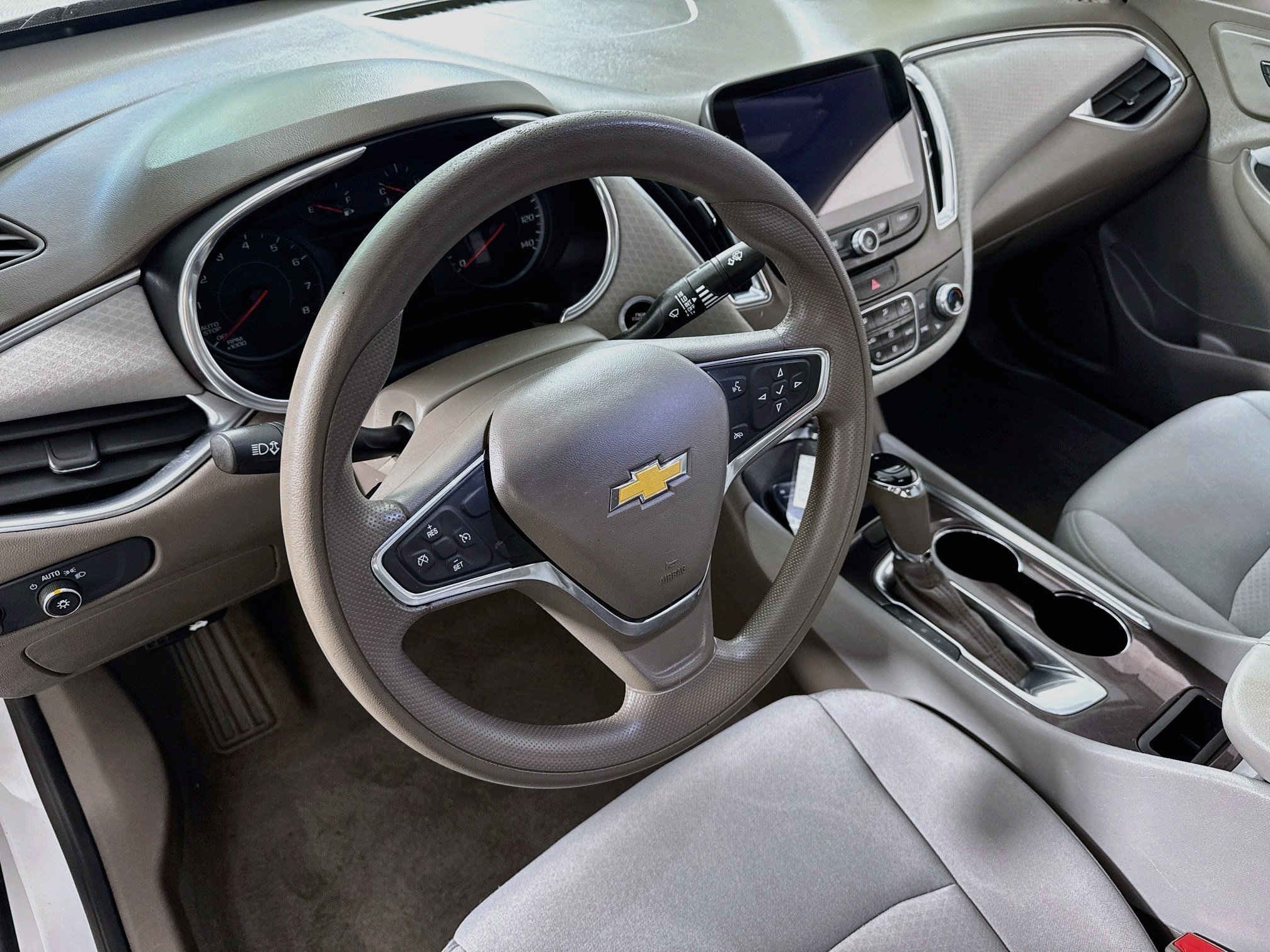 Used 2019 Chevrolet Malibu LT FWD image 12
