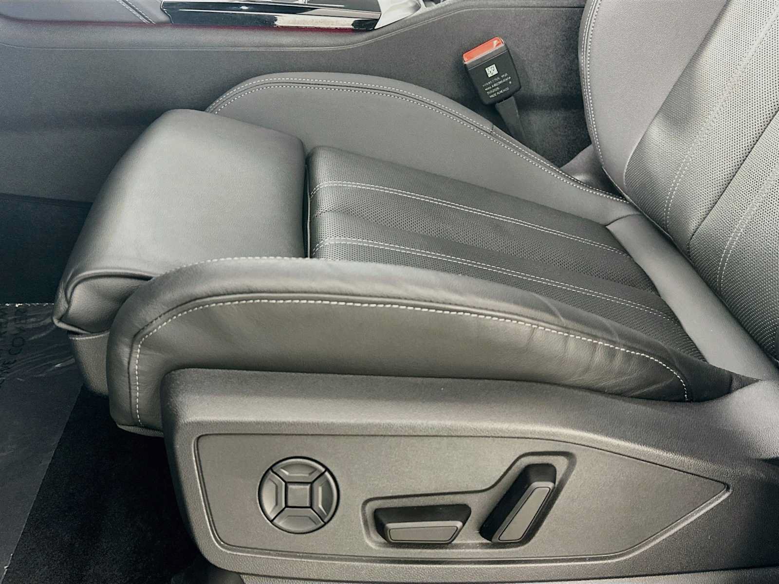 Certified 2025 Audi Q5 Prestige AWD/4WD image 17