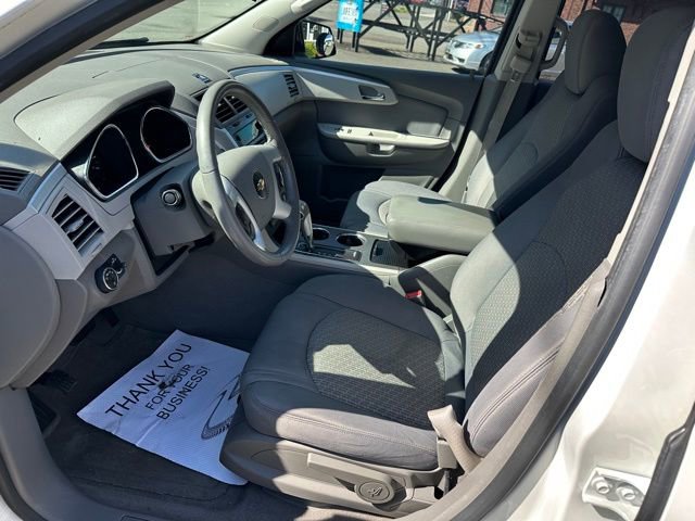 Used 2011 Chevrolet Traverse LS image 9