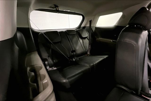 Used 2025 Kia Carnival image 30