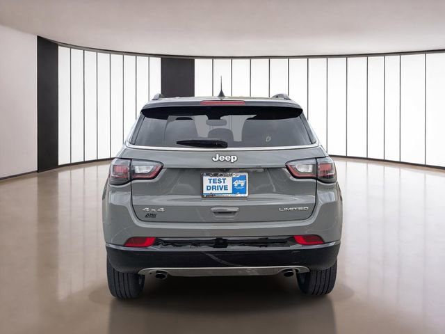 Used 2023 Jeep Compass Limited w/ Elite Group AWD/4WD image 17