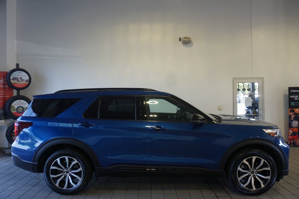Used 2020 Ford Explorer ST w/ Premium Technology Package image 2