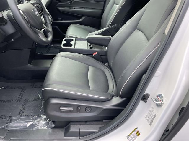 Used 2025 Honda Odyssey Touring image 11