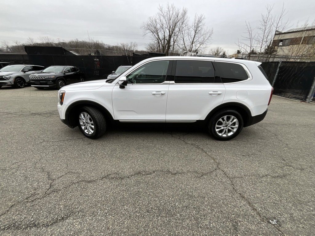 Used 2022 Kia Telluride LX image 4