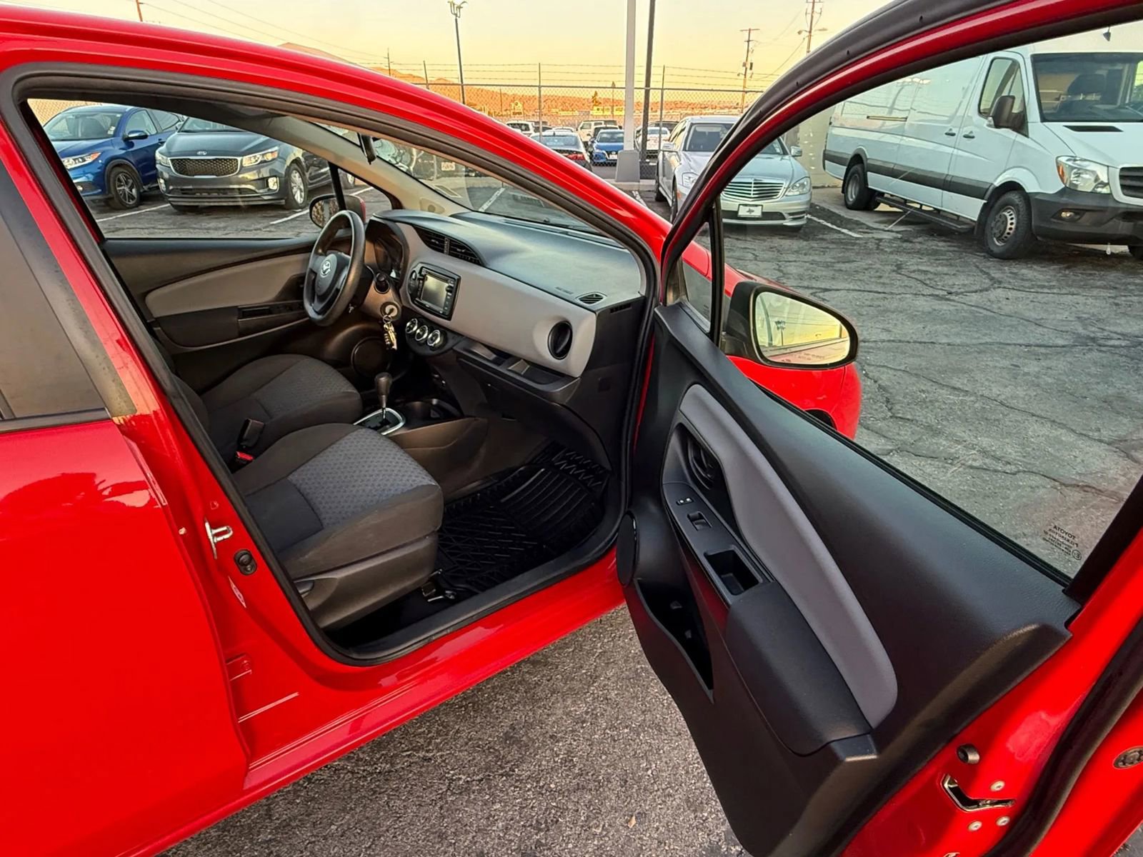 Used 2015 Toyota Yaris SE image 22