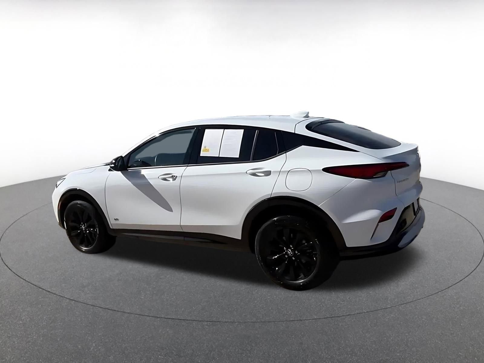 Used 2025 Buick Envista Sport Touring image 10