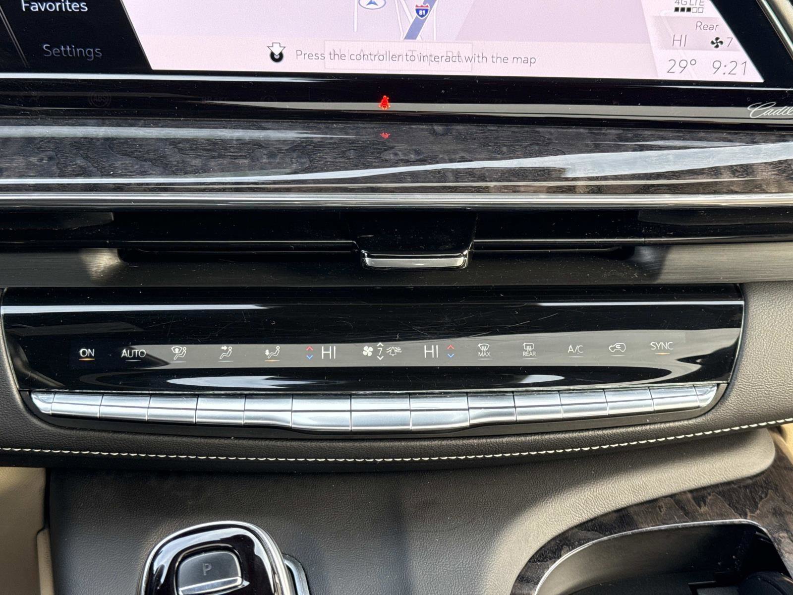 Used 2021 Cadillac Escalade Premium Luxury image 6