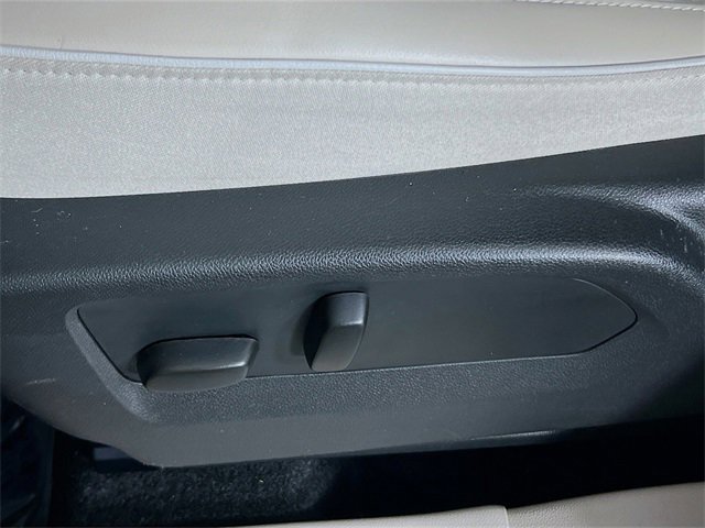 Used 2023 Buick Envision Avenir image 18