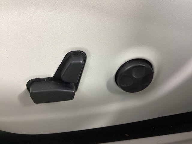 Used 2020 Jeep Cherokee Latitude Plus w/ Cold Weather Group image 13