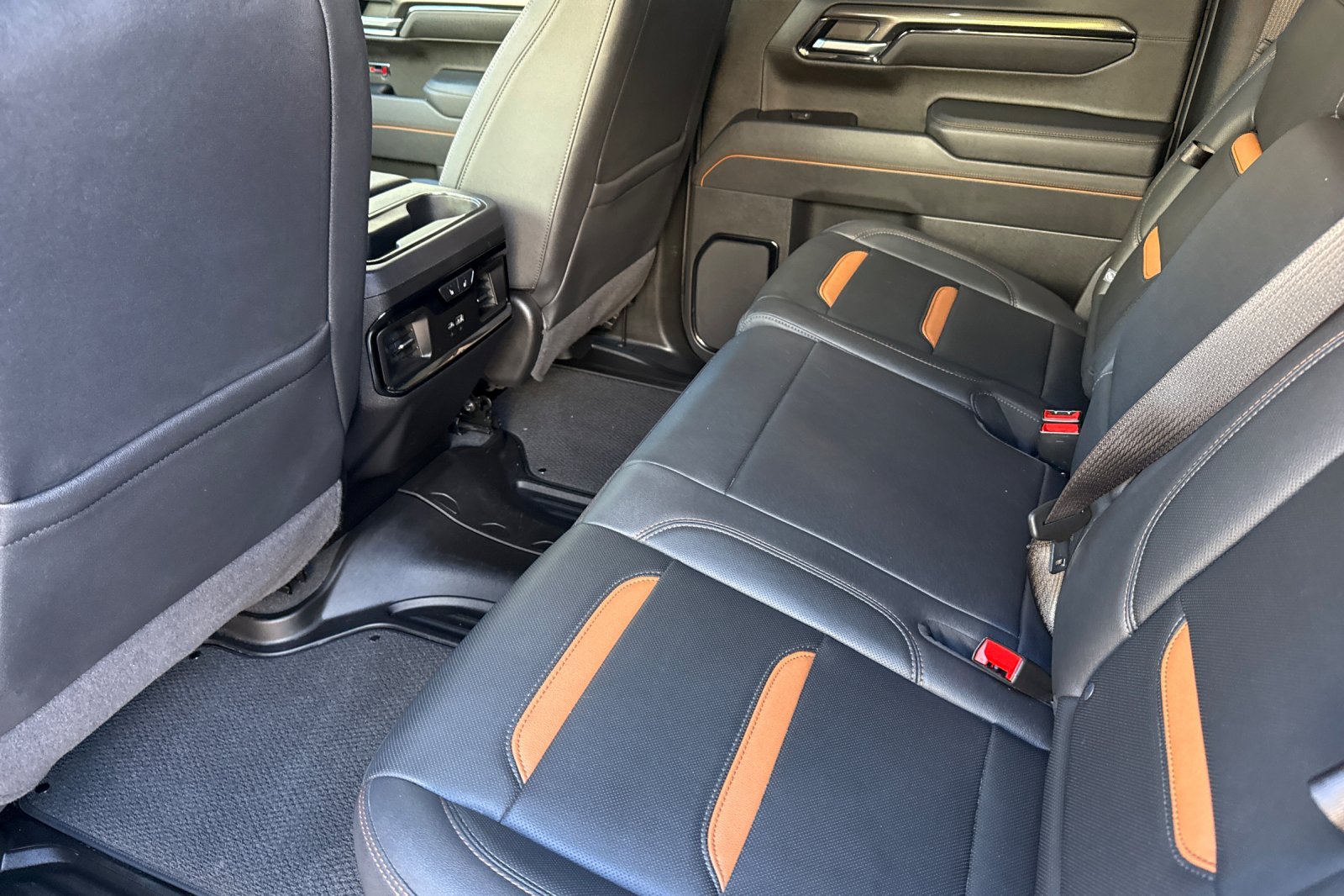 Used 2025 GMC Sierra 1500 AT4 AWD/4WD image 15