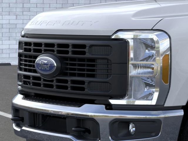 New 2026 Ford F250 XL w/ XL Chrome Package image 20