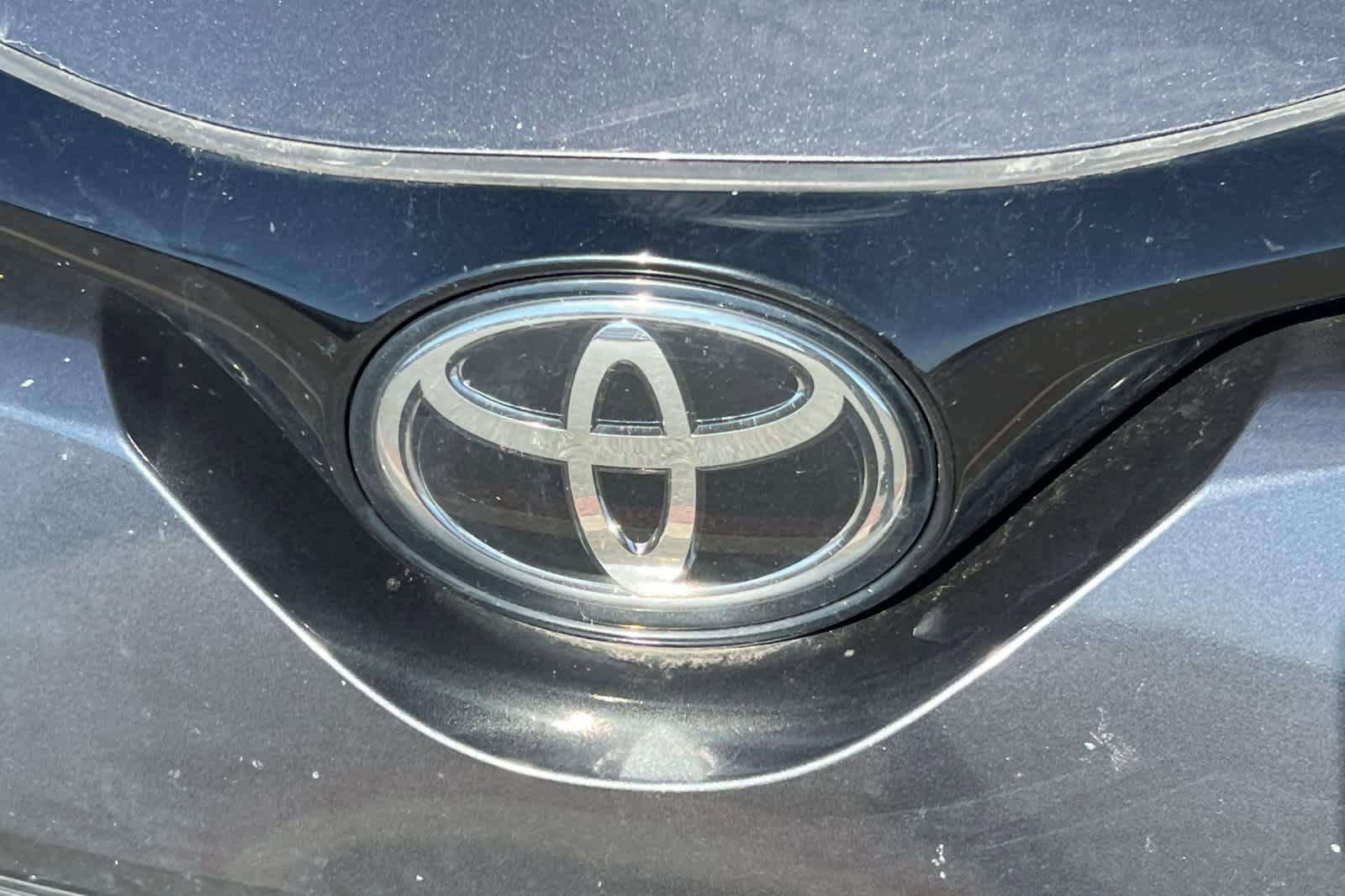 Used 2019 Toyota C-HR XLE FWD image 13