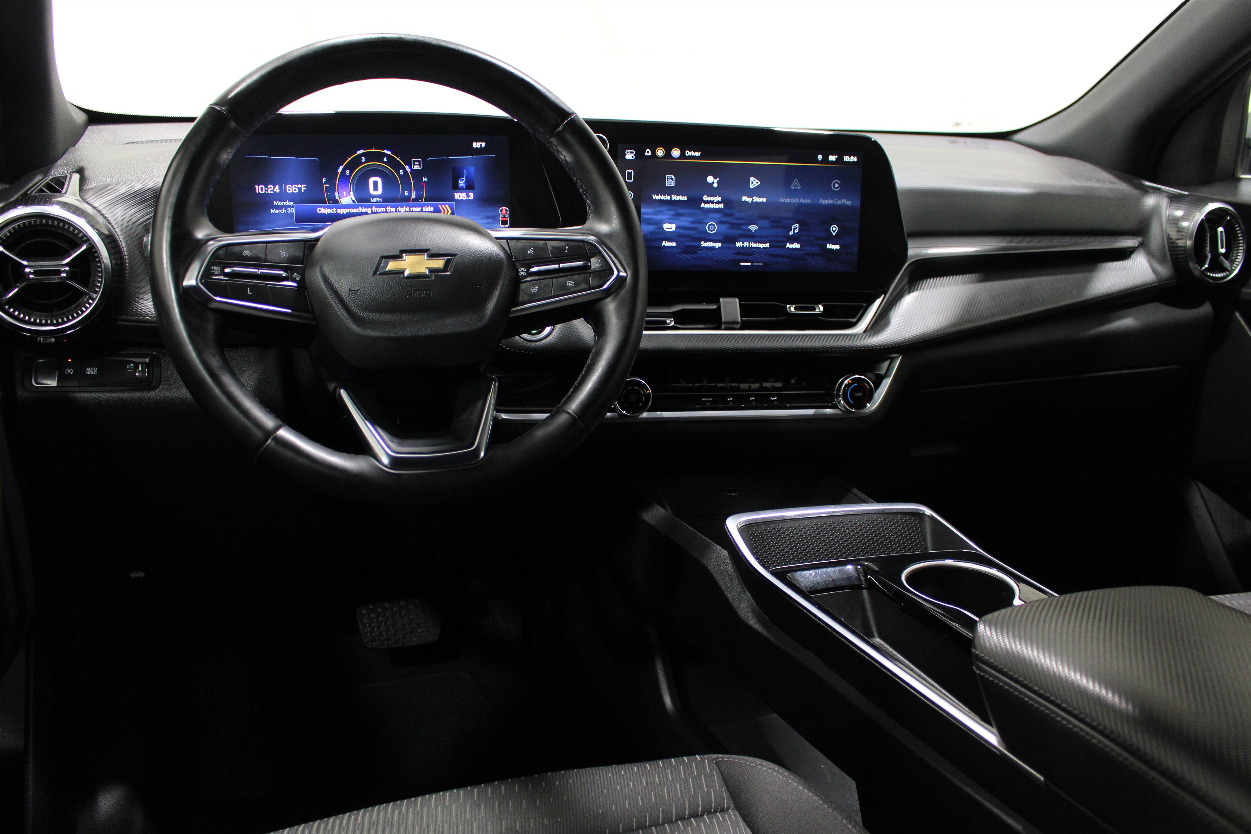 Used 2025 Chevrolet Equinox LT FWD image 2