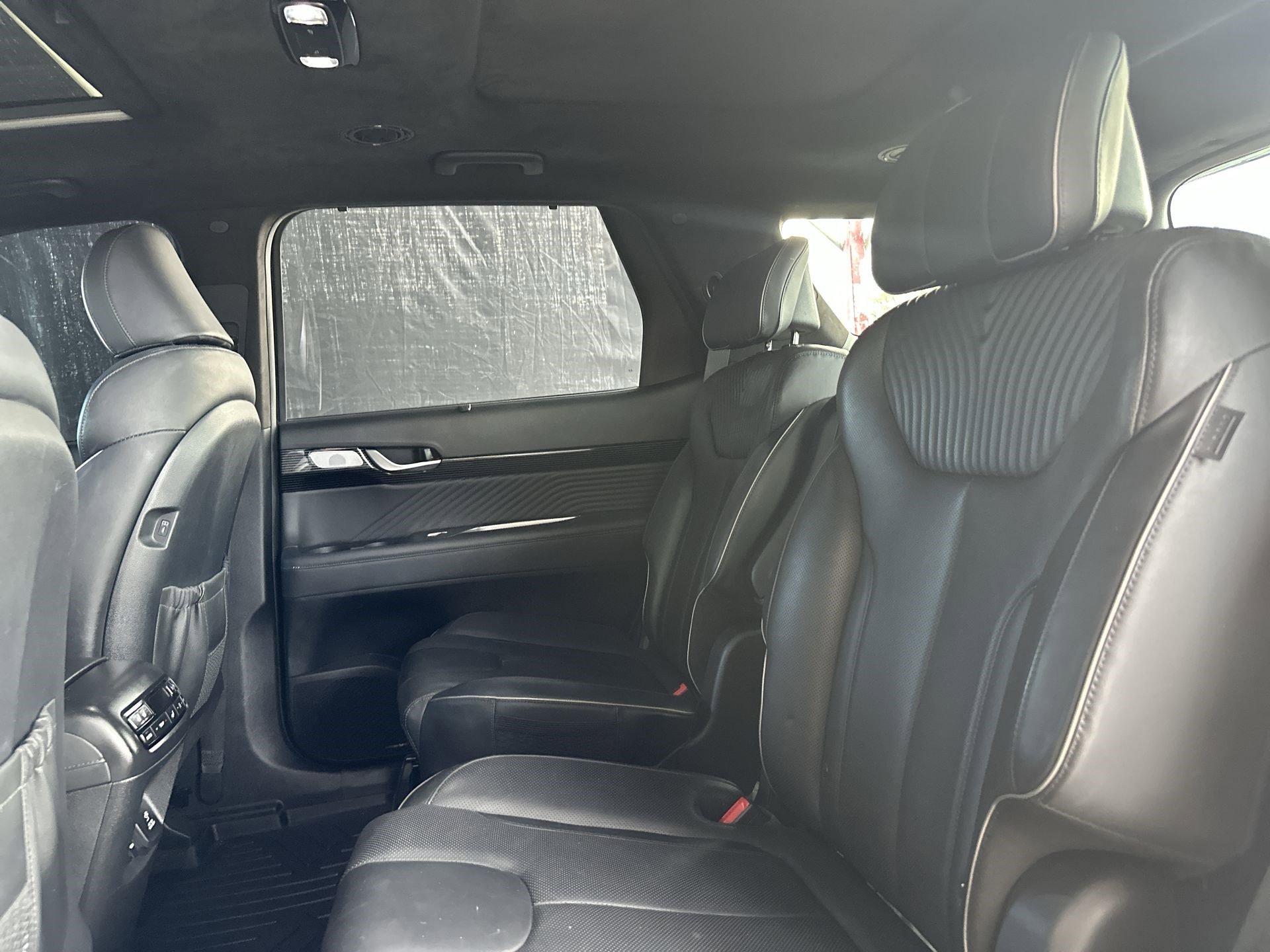 Used 2023 Hyundai Palisade Calligraphy image 25