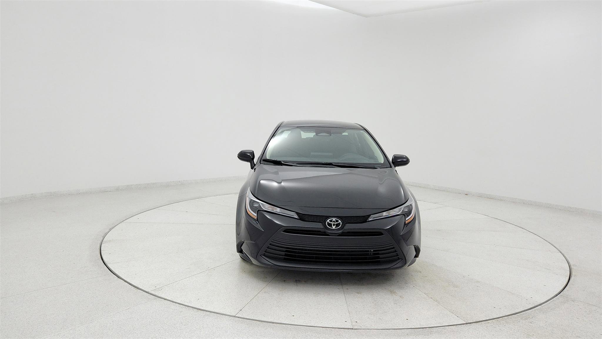 Used 2026 Toyota Corolla LE FWD image 8