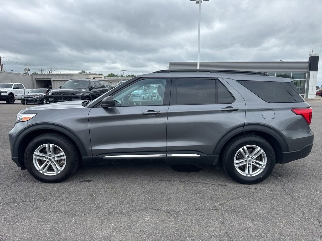 Used 2023 Ford Explorer XLT RWD image 10