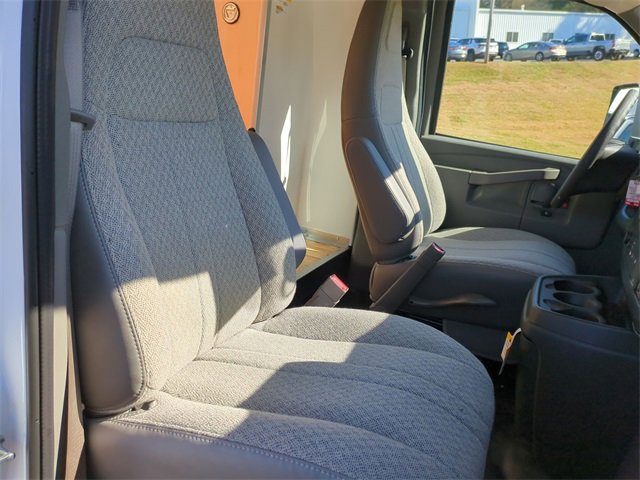 New 2025 GMC Savana 3500 Extended w/ Power Convenience Package image 23